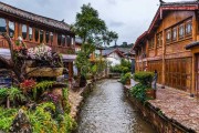 丽江古庙求签地点推荐，探访神明智慧与 locals 的传统