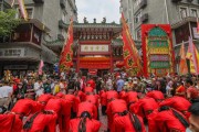 庙会上算命的人叫什么？解析算命师的由来与文化意义