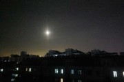 晚上摔碎花盆，一场关于自我认知的隐喻