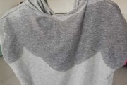 梦见折湿衣服，预示生活中的重要转折或压力的象征