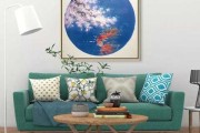 木层房间挂画讲究，选择画作与装饰的智慧