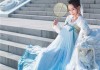 十二星座穿什么黑色裙子？时尚与星座的结合