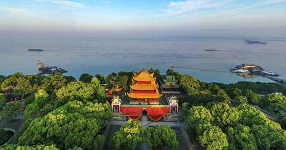 岳寺庙求签，灵不灵？探秘寺庙求签文化与灵性力量,文化传承,自我,求签,第1张