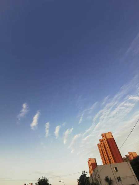 搬家是一段值得铭记的人生旅程，而选择一个良辰吉日、合适的吉时，往往能让整个搬家过程更加顺利顺利。本文将为您详细解析搬家的良辰吉日、吉时选择，以及搬家时需要注意的事项,挑战,吉时,希望,第1张