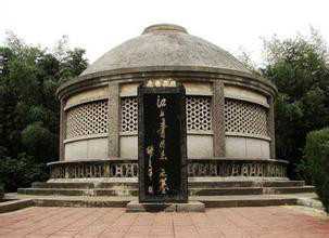 好，用户让我写一篇关于祖坟的文章，标题是祖坟好什么都不怕。首先，我需要理解用户的需求。他们可能希望这篇文章能够强调祖坟的重要性，以及如何通过调整来应对生活中的各种,象征,命运,事业,第1张