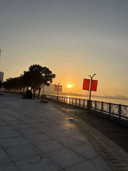 2019年清晨吉时，开启新一天的智慧与能量,象征,事业,八字,第1张