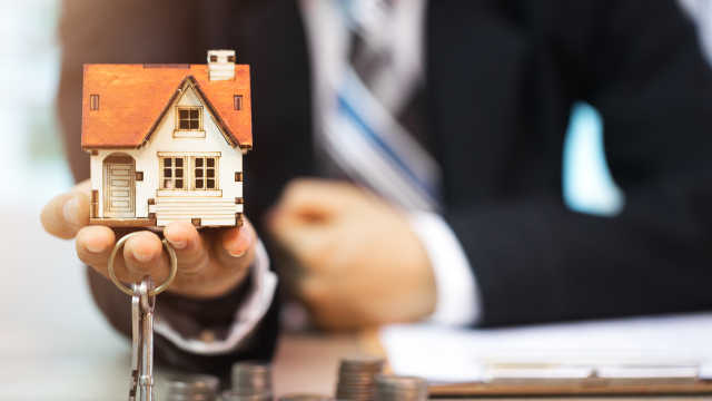 解梦没钱还房贷,生活压力大如逼宫,象征,挑战,解梦,第1张 解梦没钱还房贷,生活压力大如逼宫,象征,挑战,解梦,第1张