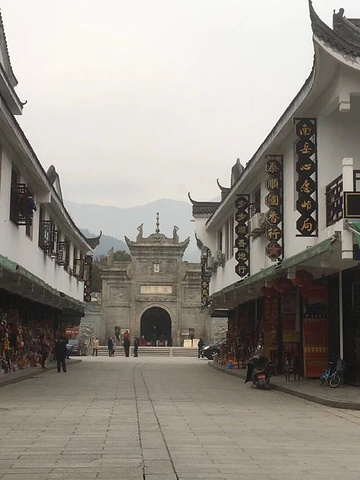 南岳庙里求签，一场跨越时空的仪式,象征,命运,求签,第1张