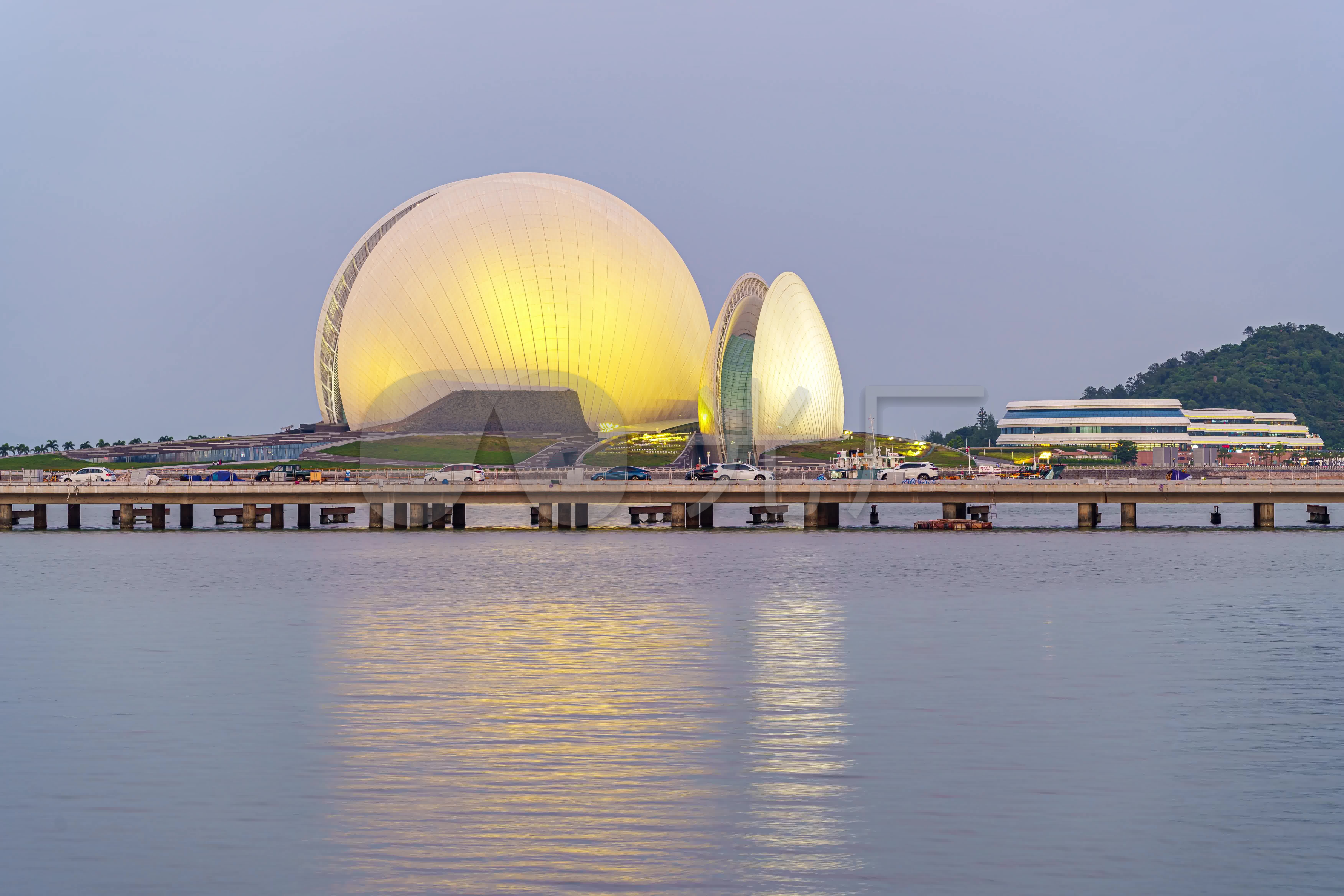 珠海庙求签,传统智慧与现代生活的交汇,象征,命运,事业,第1张 珠海庙求签,传统智慧与现代生活的交汇,象征,命运,事业,第1张