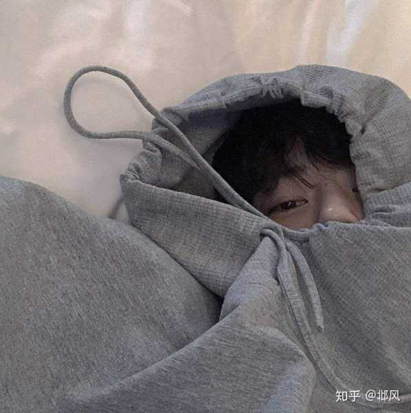 解读内心深处的自我救赎，解梦自己跳海获救的深层含义,象征,挑战,解梦,第1张