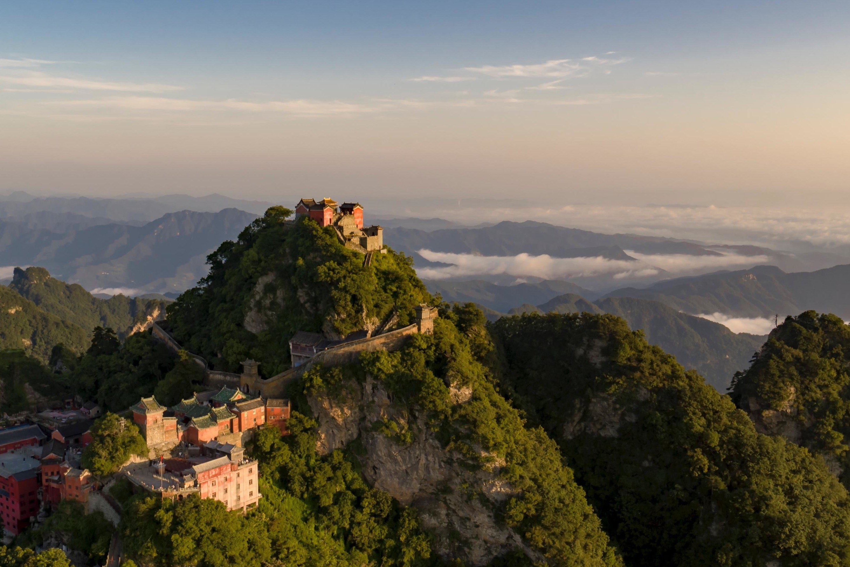金日吉时雨，自然的馈赠与人类的智慧,象征,吉时,能量,第1张