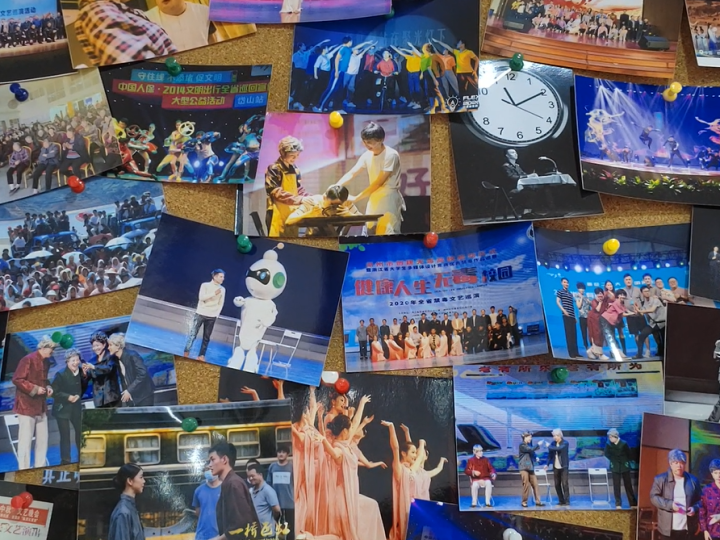 好，用户让我写一篇关于九八年二月十二日的文章，关键词是星座。首先，我需要确定用户的需求是什么。看起来他们可能对某个特定日期与星座之间的联感兴趣，或者想了解历史事件与星座的关联,象征,挑战,希望,第1张