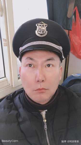 好，用户让我写一篇关于早上八点过的生肖运势的文章，先写标题，再写内容，内容不少于850字。首先，我需要理解用户的需求。他们可能对生肖运势感兴趣，或者想了解如何利用早上的时间提升运势,象征,自我,能量,第1张