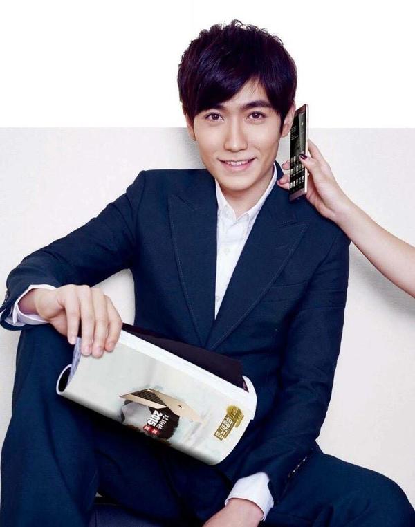 好,用户让我写一篇关于朱一龙女士求签名的文章,首先得确定标题。标题要吸引人,同时包含关键词。我想到朱一龙女士,签名事件引发的思考这个标题,既点明了人物,又点出了事件引发的讨论,象征,挑战,希望,第1张 好,用户让我写一篇关于朱一龙女士求签名的文章,首先得确定标题。标题要吸引人,同时包含关键词。我想到朱一龙女士,签名事件引发的思考这个标题,既点明了人物,又点出了事件引发的讨论,象征,挑战,希望,第1张