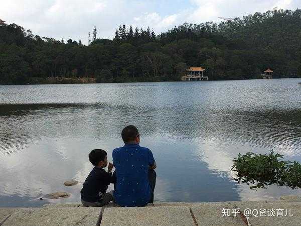 好,用户让我写一篇关于父子面相吉凶准文章,先写标题,再写内容,内容不少于806个字。首先,我需要理解用户的需求。他们可能对面相感兴趣,特别是父子之间的,想知道这是否真的有吉凶之分,命运,合作,吉凶,第1张 好,用户让我写一篇关于父子面相吉凶准文章,先写标题,再写内容,内容不少于806个字。首先,我需要理解用户的需求。他们可能对面相感兴趣,特别是父子之间的,想知道这是否真的有吉凶之分,命运,合作,吉凶,第1张