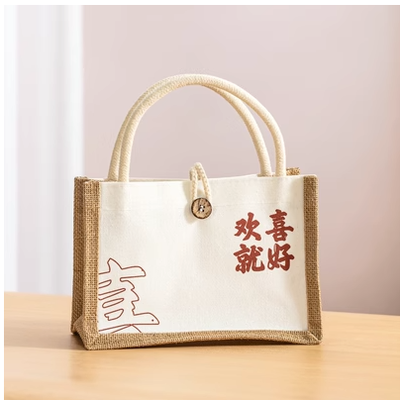 梦见袋子，解读梦境中的物品象征,象征,挑战,解梦,第1张