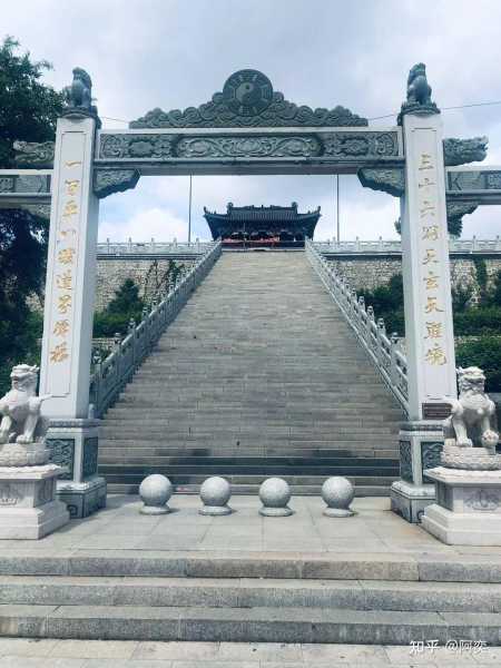 艮宅行砖吉时,揭秘古建筑中的智慧,象征,事业,吉时,第1张 艮宅行砖吉时,揭秘古建筑中的智慧,象征,事业,吉时,第1张