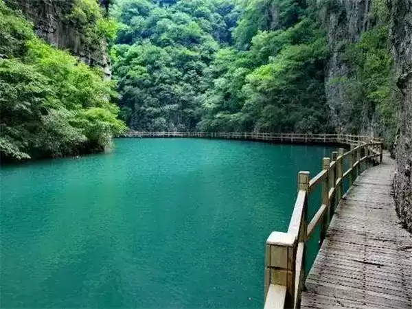 好，用户让我写一篇关于昆明哪里能求签子女的文章，还给了一个标题和内容要求。首先，我需要理解用户的需求。他们可能是在昆明有孩子，想要了解哪里可以进行求签，可能是因为孩子生病或者需要治疗的情况,希望,求签,注意事项,第1张