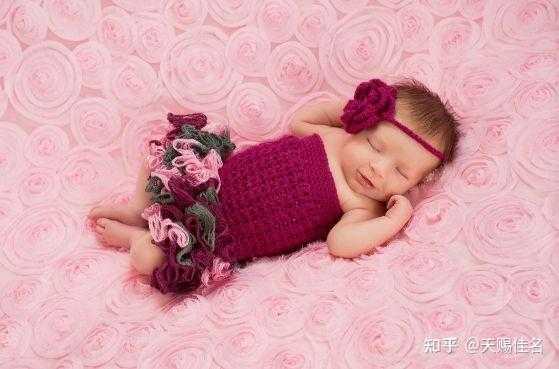 龙宝宝5月取名,寓意,彰显个性,象征,希望,宝宝取名,第1张 龙宝宝5月取名,寓意,彰显个性,象征,希望,宝宝取名,第1张