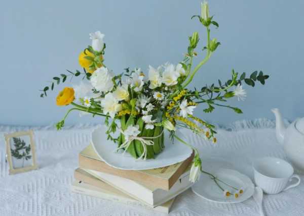 好,用户让我写一篇关于插花的文章,关键词是买什么放家里好。首先,我需要确定文章的标题,得吸引人又相关。,内容要不少于915个字,涵盖插花的作用、选择的花种、摆放的位置以及搭配装饰品,气场,能量,风水,第1张 好,用户让我写一篇关于插花的文章,关键词是买什么放家里好。首先,我需要确定文章的标题,得吸引人又相关。,内容要不少于915个字,涵盖插花的作用、选择的花种、摆放的位置以及搭配装饰品,气场,能量,风水,第1张