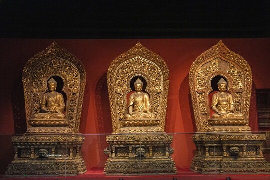 好,用户让我写一篇关于金佛坐莲讲究的文章,标题和内容都要写。首先,我需要明确主题,金佛坐莲的有什么讲究。可能需要解释金佛和莲在传统文化中的象征意义,以及它们在中的结合,象征,挑战,风水布局,第1张 好,用户让我写一篇关于金佛坐莲讲究的文章,标题和内容都要写。首先,我需要明确主题,金佛坐莲的有什么讲究。可能需要解释金佛和莲在传统文化中的象征意义,以及它们在中的结合,象征,挑战,风水布局,第1张