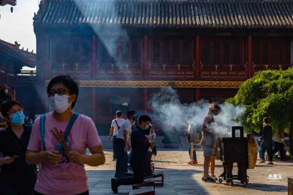 好,用户让我写一篇关于雍和宫求签讲究的文章,先写标题,再写内容,内容不少于923个字。首先,我需要了解雍和宫的历史和求签的传统,这样文章才有依据,象征,命运,求签,第1张 好,用户让我写一篇关于雍和宫求签讲究的文章,先写标题,再写内容,内容不少于923个字。首先,我需要了解雍和宫的历史和求签的传统,这样文章才有依据,象征,命运,求签,第1张