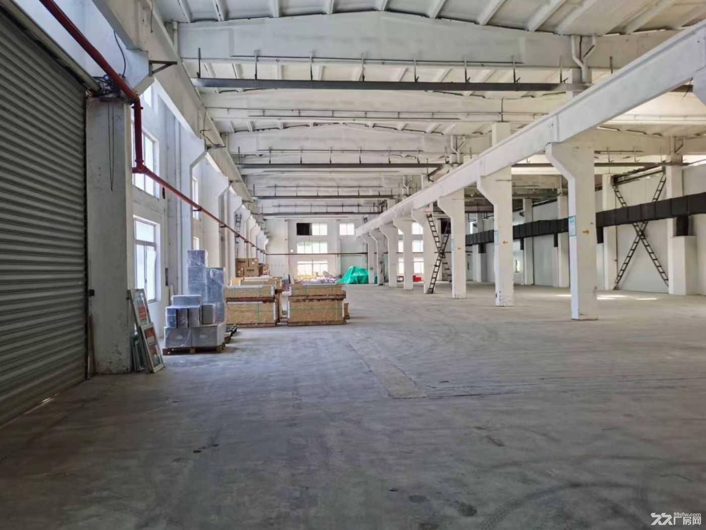 厂房窗户选择什么颜色好？揭秘学中的窗户色彩奥秘,象征,气场,风水,第1张