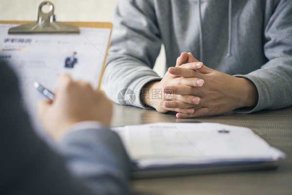 招聘要求签三年合同，企业人才培养与员工稳定性的双赢策略,求签,第1张