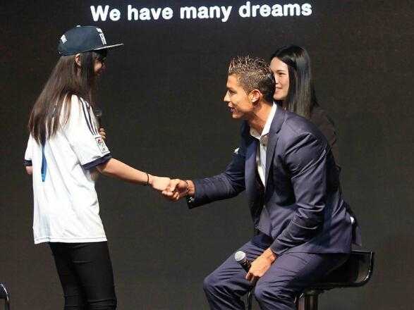 C罗粉丝的热情追求，一场求签名的狂欢之旅,希望,求签,查询,第1张