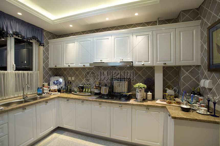 厨房失火预示，揭秘居家中的危机信号,象征,风水,风水布局,第1张