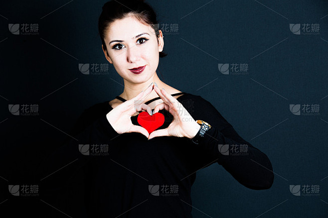 十二星座有颗什么心，揭秘星座背后的情感密码,命运,事业,挑战,第1张