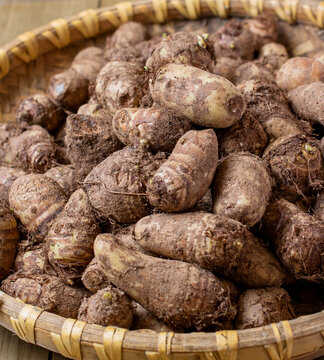 梦到拔毛芋头什么意思？周公解梦为您揭晓神秘寓意,象征,事业,希望,第1张