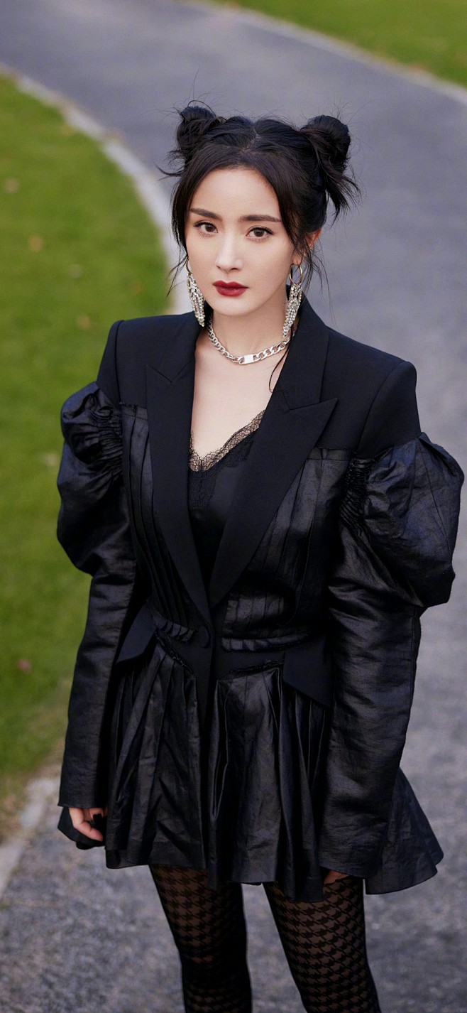 揭秘梦境中的杨幂打我,周公解梦为你解读潜意识密码,挑战,自我,解梦,第1张 揭秘梦境中的杨幂打我,周公解梦为你解读潜意识密码,挑战,自我,解梦,第1张